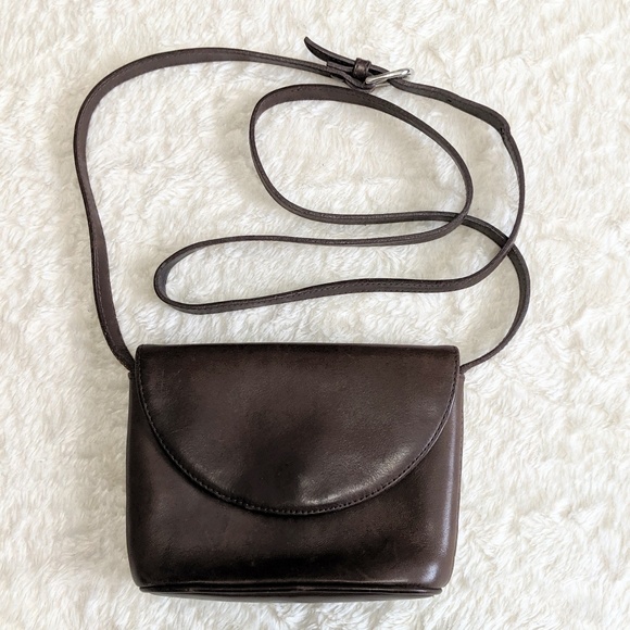 Banana Republic Handbags - Banana Republic Crossbody Bag